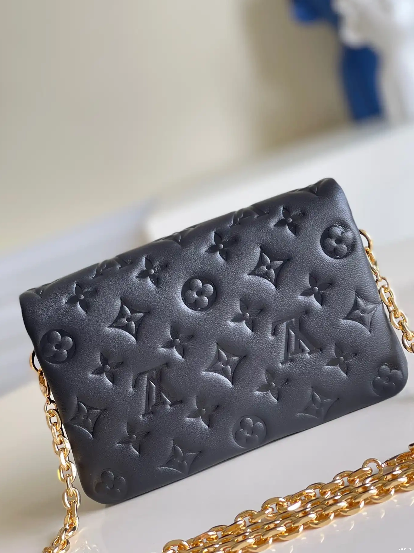 COUSSIN POCHETTE VUITTON LOUIS 0630